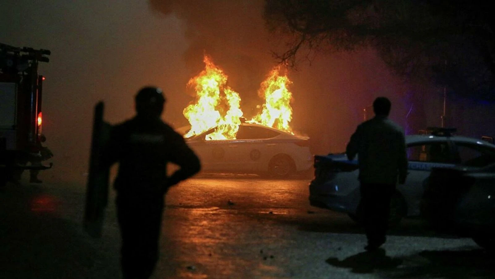 Rus askerleri Kazakistan'a girdi Ermenistan askeri yolda!